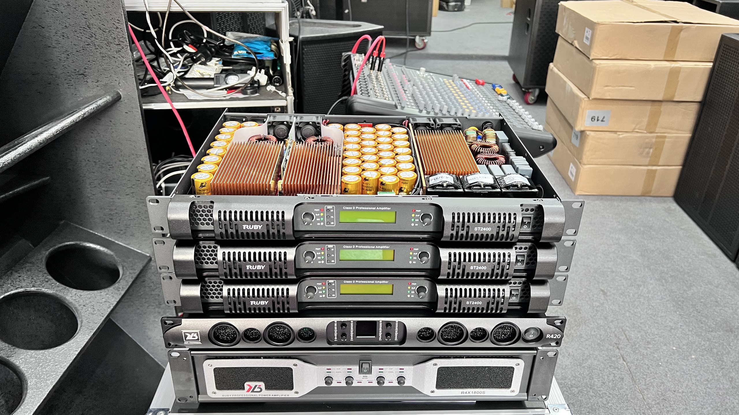 Cục đẩy 4 kênh nguồn xung